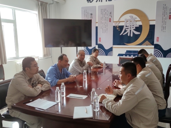 7月11日，公司領(lǐng)導(dǎo)在修造分部進(jìn)行檢查。.jpg